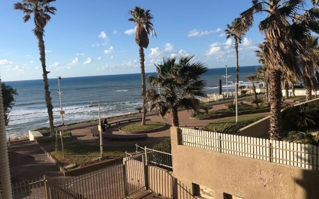 Luxury beach R&A Apartment group
