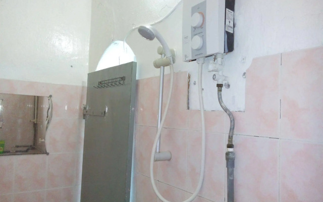 Discovery Cafe and Guesthouse