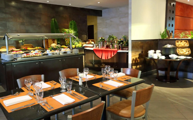 Holiday Inn Panama Canal by IHG