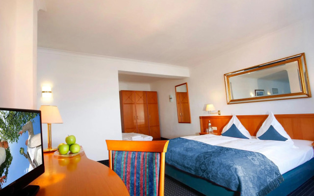 INA Hotel Royal
