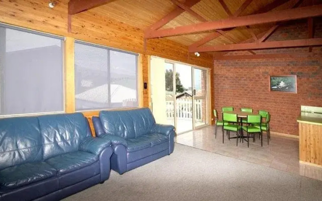 Apollo Bay Backpackers Lodge