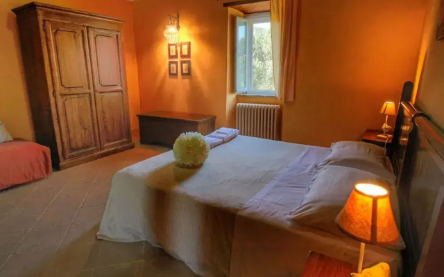 Picturesque Holiday Home in Assisi With Pool