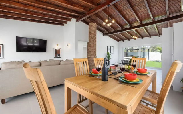 2BR Countryside Home w Sea Views Private Pool