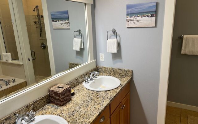 1380 Laurel Grove 3 Bedroom Home by RedAwning