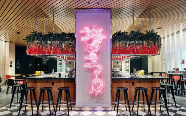 citizenM Chicago Downtown