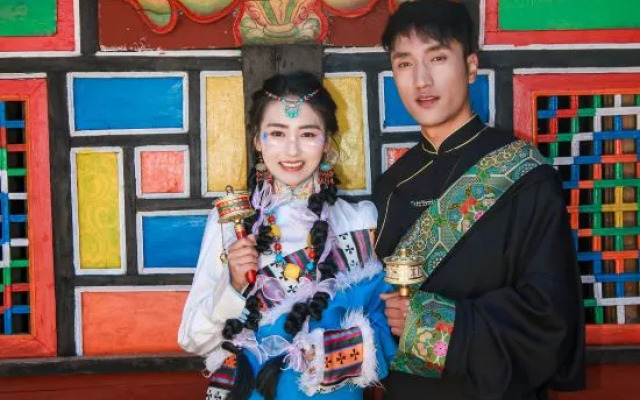 Danba Daughter Qing Manor (Jiaju Zangzhai No.1 Environmenttai Branch)