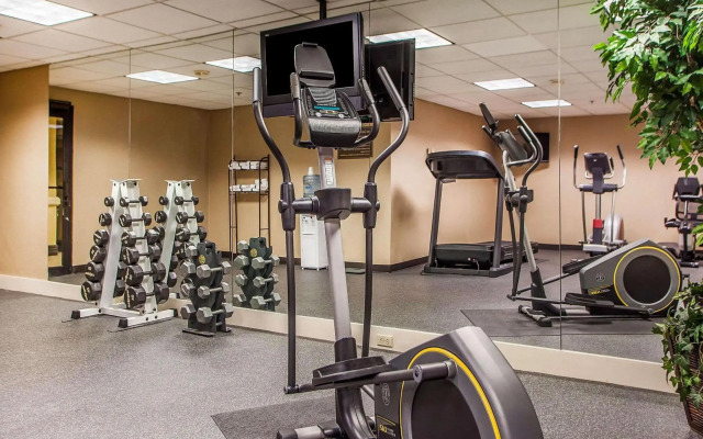 Comfort Inn & Suites Somerset - New Brunswick