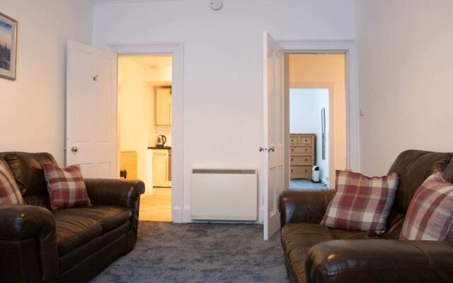 2 Bedroom Property near Old Town & Grassmarket