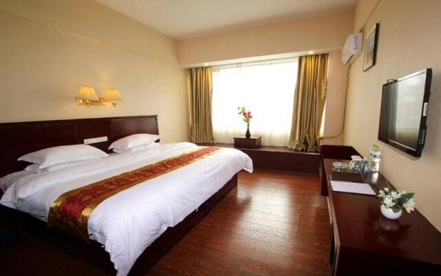 GreenTree Inn Guilin Lingui JinShan Square JinShui Road Express Hotel