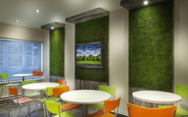 Ramada by Wyndham Laval