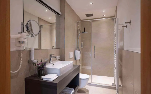 Lakeside-Luxury Apartments