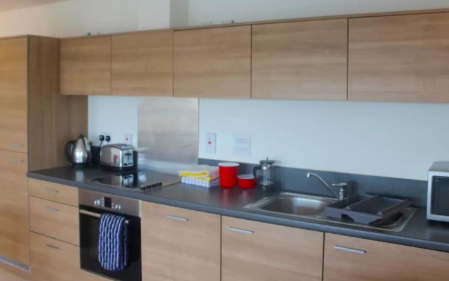 2 Bedroom Flat In Limehouse