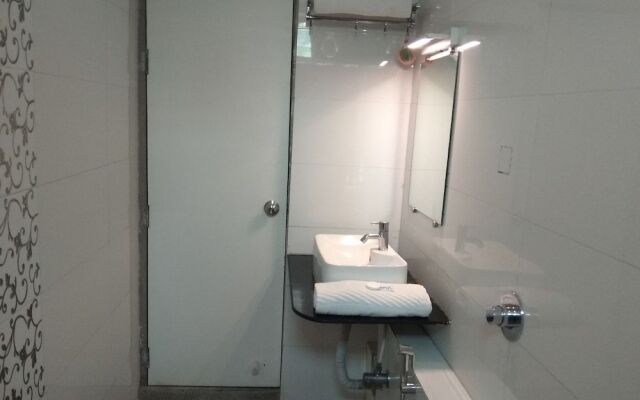 JK Rooms 127 Hotel Parashar Check In