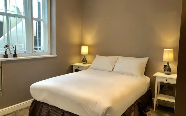 Claverton Street Apartment