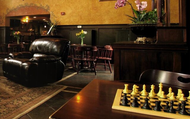 Silverton Inn & Suites