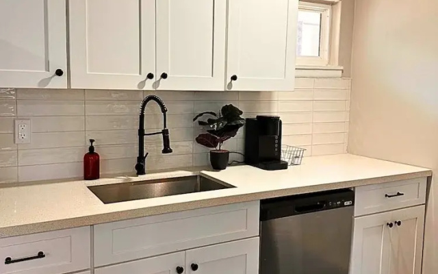 Modern 2 Bed Near Rice University