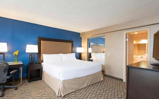 Holiday Inn Chicago - Elk Grove, an IHG Hotel