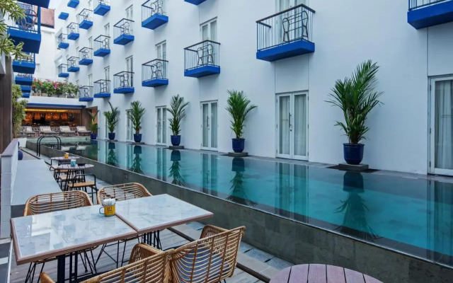 Kampi Hotel Legian