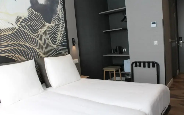 Nebula Hotel by INE'S