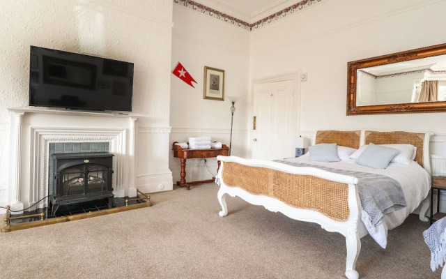Ismay Dining Room Suite - Titanic Interest