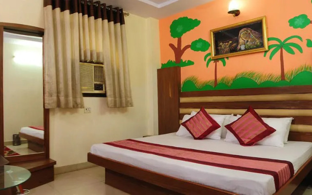 OYO 76742 Snow White Inn