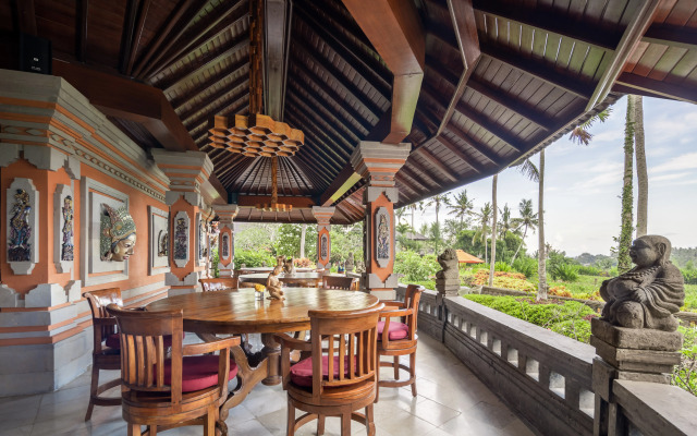 Swan Paradise A Pramana Experience