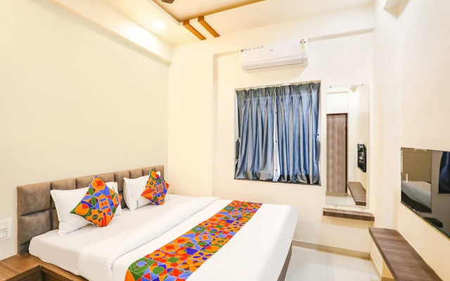 Fabexpress Radiant Guest House