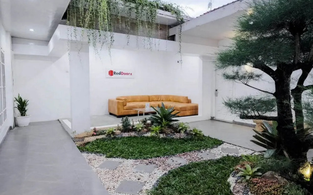 Mozy's Guesthouse by RedDoorz