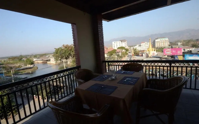 Inle Strand Hotel