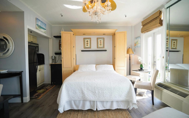 Tropicals of Palm Beach