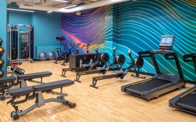 Moxy Cincinnati Downtown