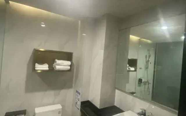 UniCiti Hotel（Xueze Road Subway Station）