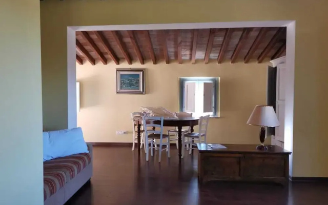 Amaranth House Rooms and Apartments