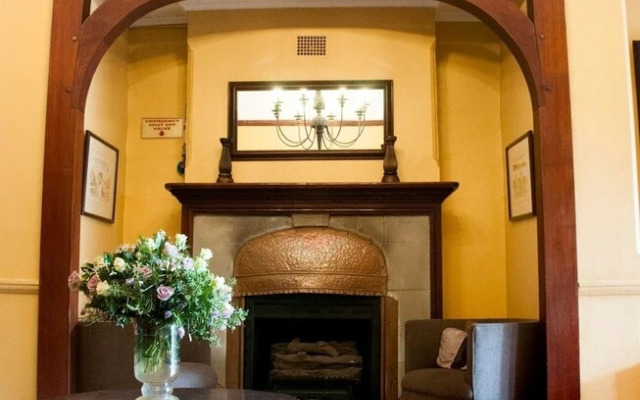 Shady Pines Guest House