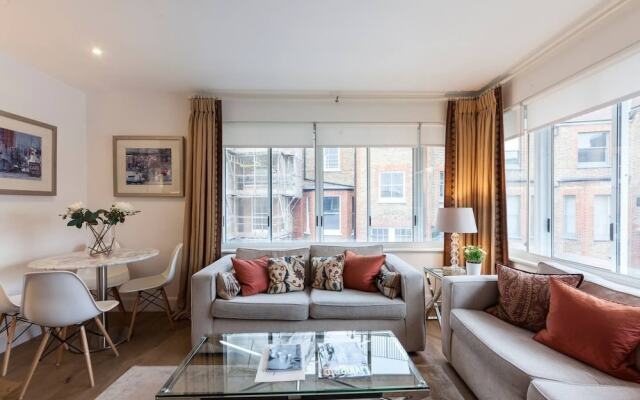 Bright 2 Bedroom Apartment Chelsea