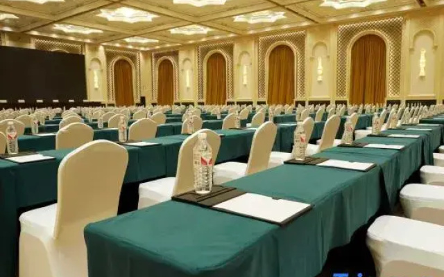 Jinglan Hotel Yinchuan Lanshan Valley
