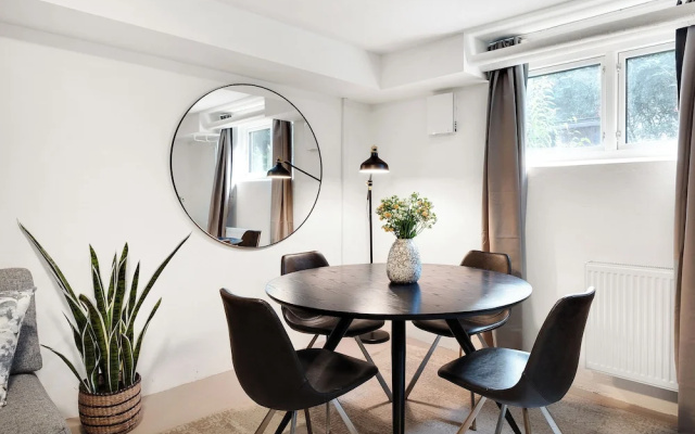 Charm 3 - Cozy 1-bdr Apt With Shared Garden