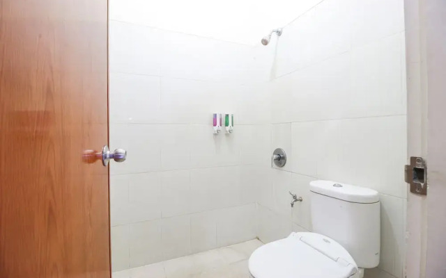 Airy Eco Stasiun Cirebon Kapten Damsur 15