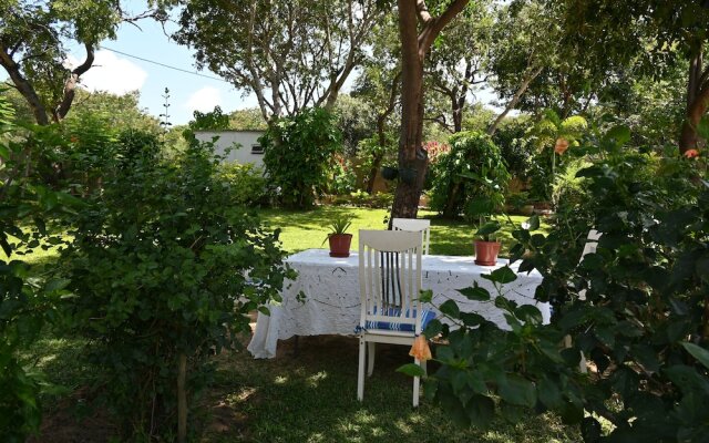 Beulah Court Vineyard Guest House