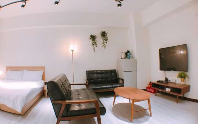 Taipei Apt.4 MRT Ximen Station Suite