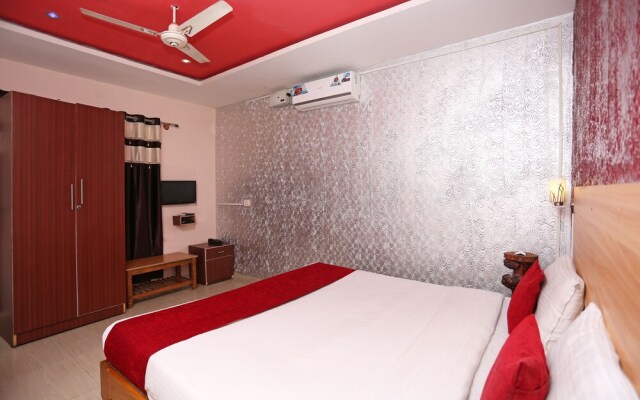 OYO 9592 Maharaja Palace Resort