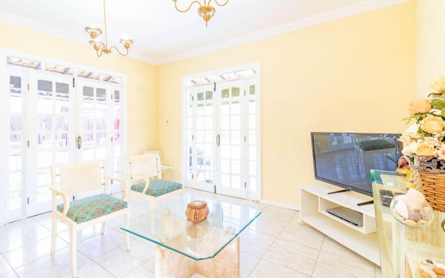 GB08 Aconchegante Casa 4 Suítes em Guarajuba