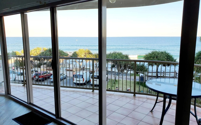 Pandanus Shores Kings Beach