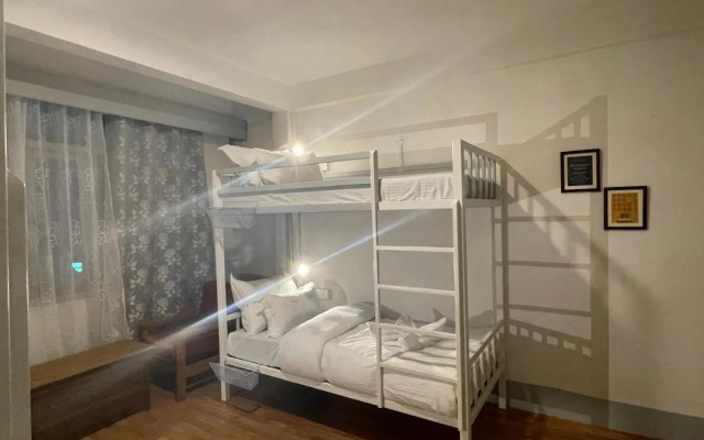 Hotel Anola