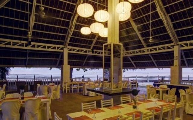 Sta. Monica Beach Club