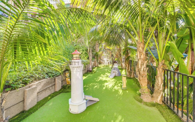 Tropical Oceanside Home w/ Deck, Walk to Beach