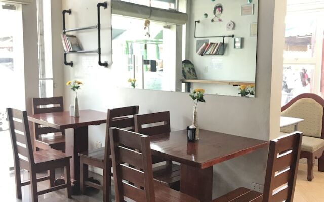 The Blanket Hotel Restaurant & Coffee