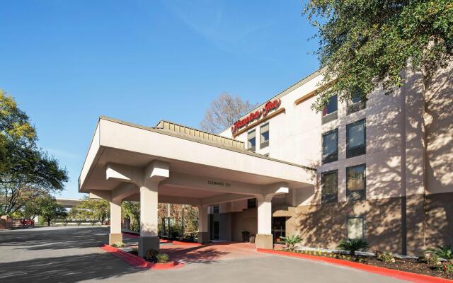 Hampton Inn Austin North @ I - 35 & Hwy 183