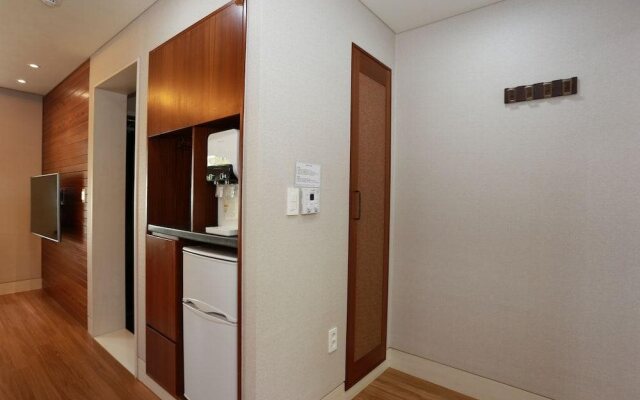 Soofeel House