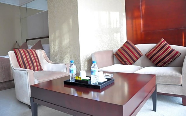 Qingdao Jinshan We+ Holiday Apartment (Wusi Square)